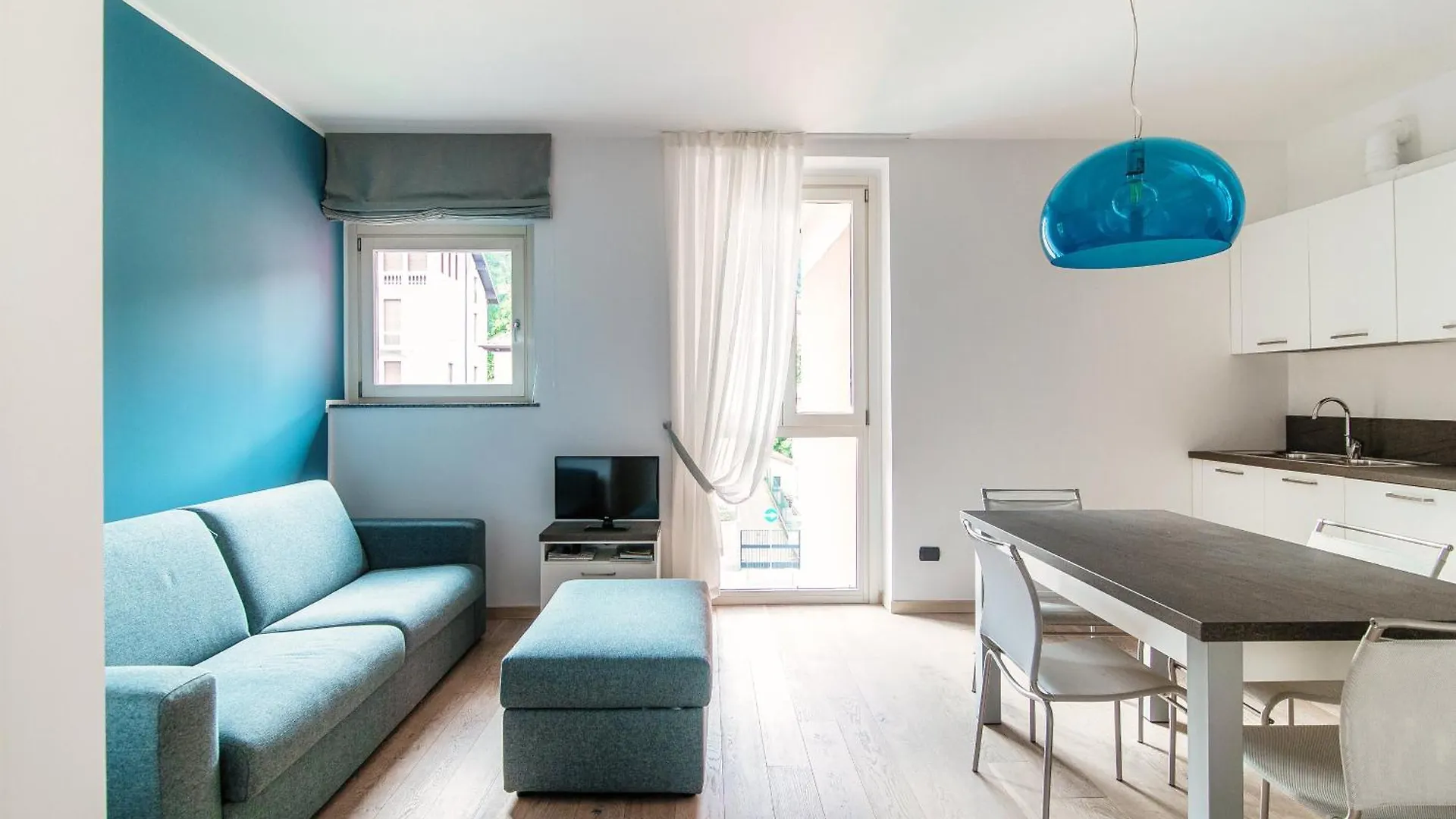 My Home At The Como Lake - Private Parking Италия